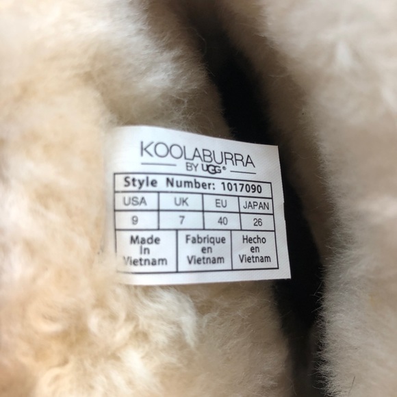 ***SOLD***New Women’s Ugg Koola Short Boot - Picture 7 of 7